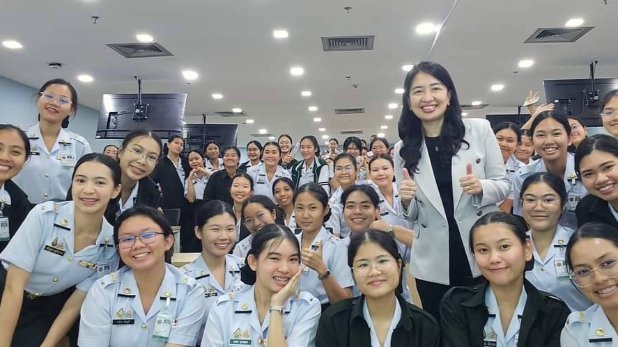 รศ.ดร.กมลวรรณ บรรยาย